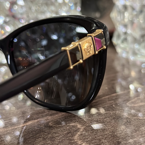 VersacenVE4293B GB1/T3 57 - Black Polarized - Picture 10 of 15